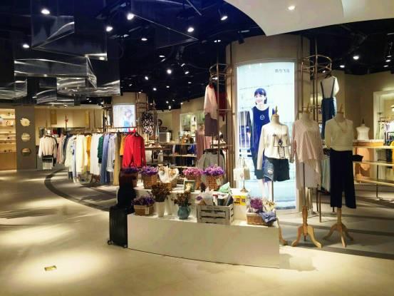 为何购物中心和百货都在主攻这种商业模式