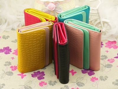 伊人贝贝2013新款韩版正品双翻盖淑女短款女士钱包 时尚与实用的完美结合